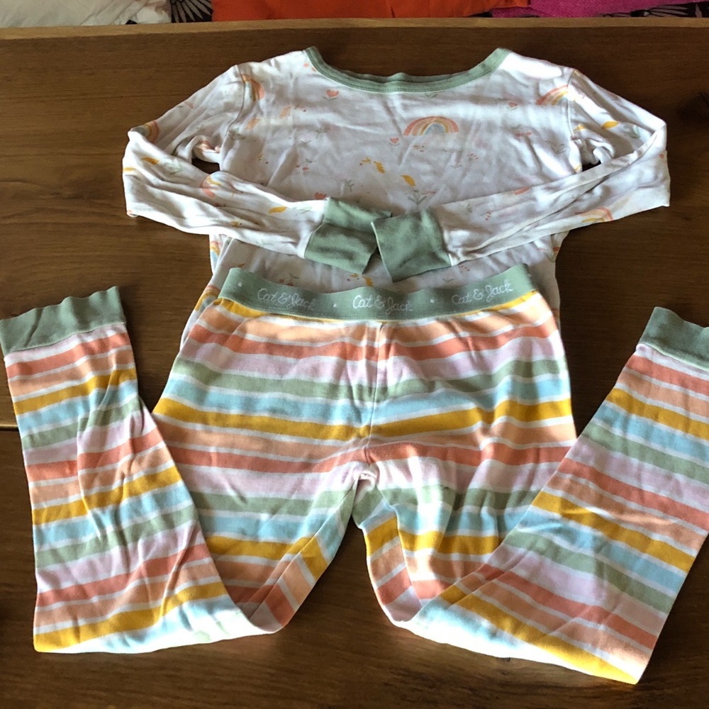 Cat & Jack Pastel Rainbow Stripe Girls Pajama Set - Mint Trim